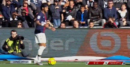 原神必胜客又来新联动，璃月涂装实体店上线，线下你画我猜太社牛