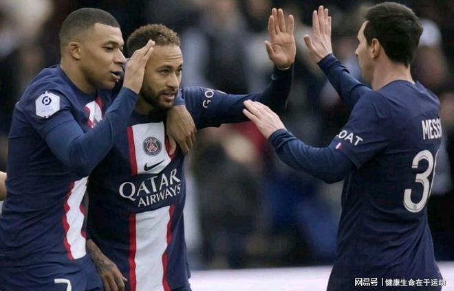 [中超]林良铭头球破门 北京国安取得领先