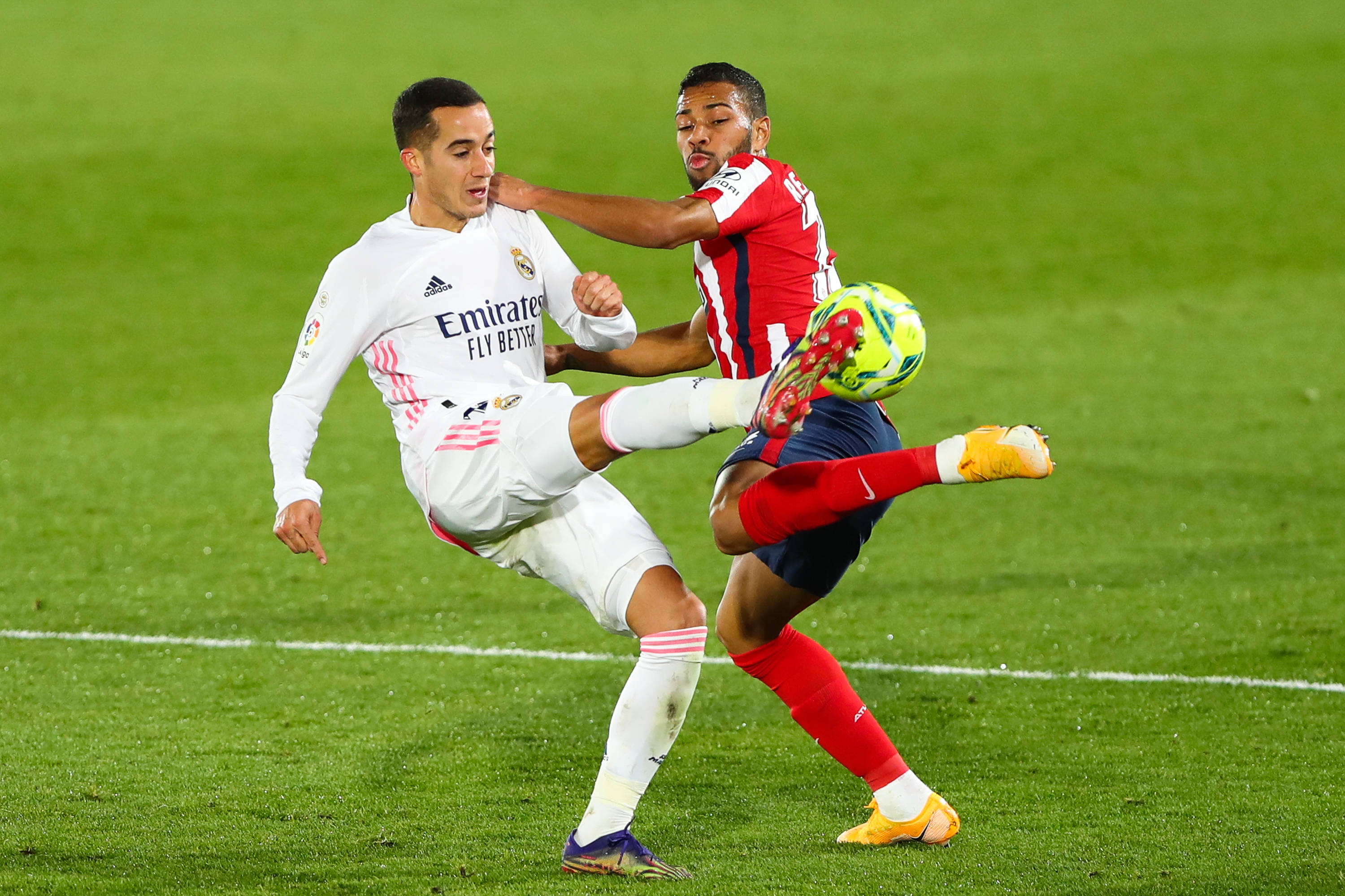 胡金秋22分 上海99-77广厦豪取7连胜