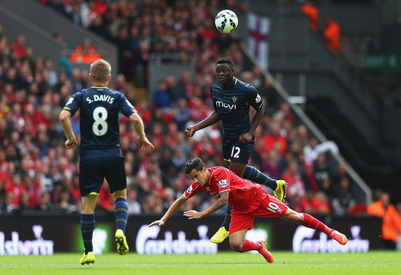 游戏爱好者的选择：18和19岁macbook pro高清版对比